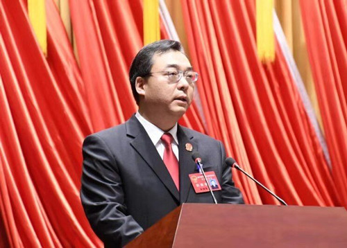 朱晓军作工作报告.jpg