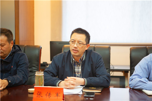 党组开会2.jpg