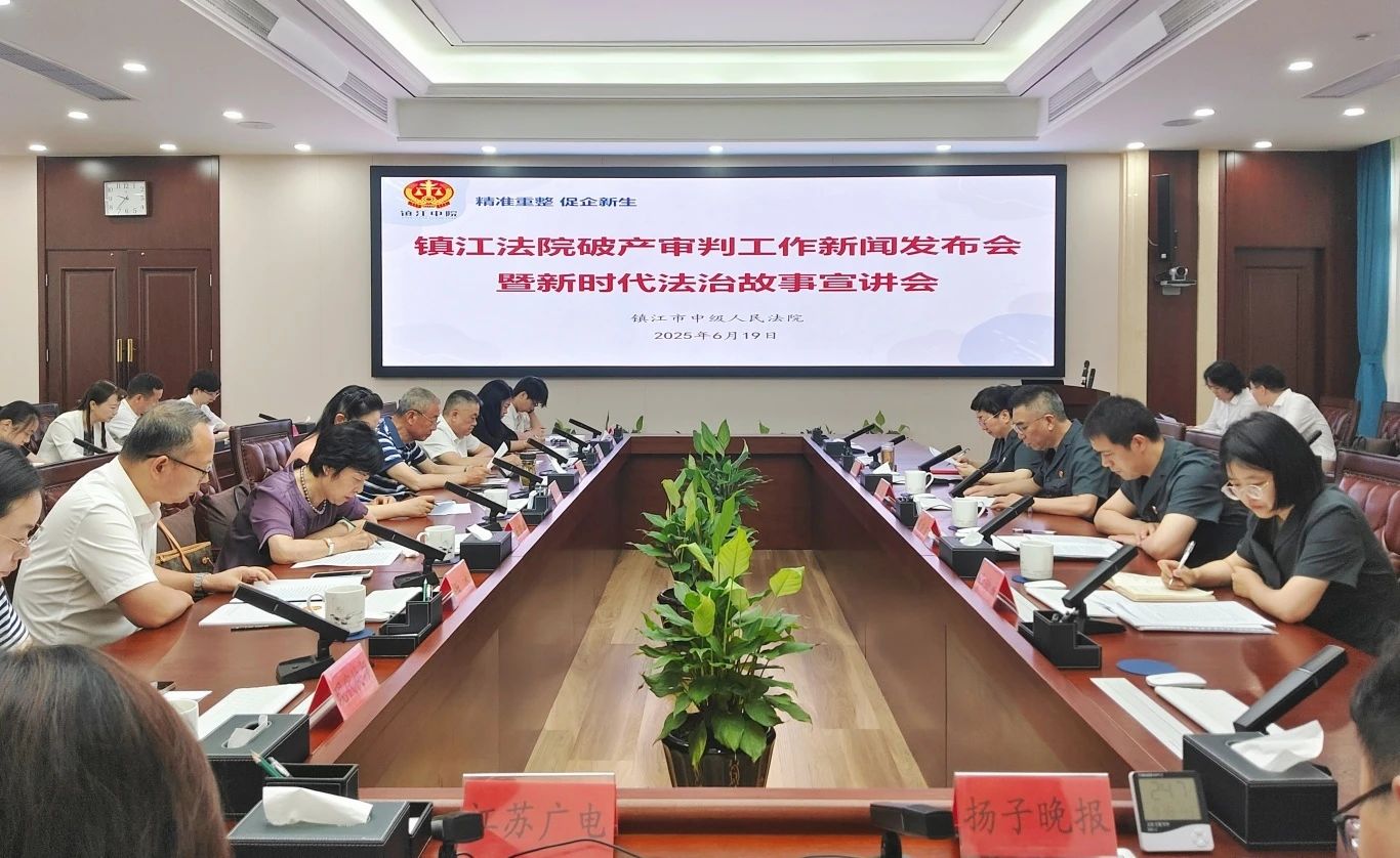 798cbc05e36ac2b77550390eceacc634.jpg