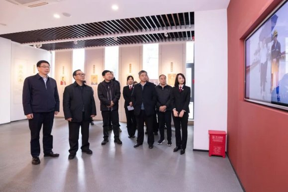 省法院咨询委员会来镇调研协同推进综治中心规范化建设工作